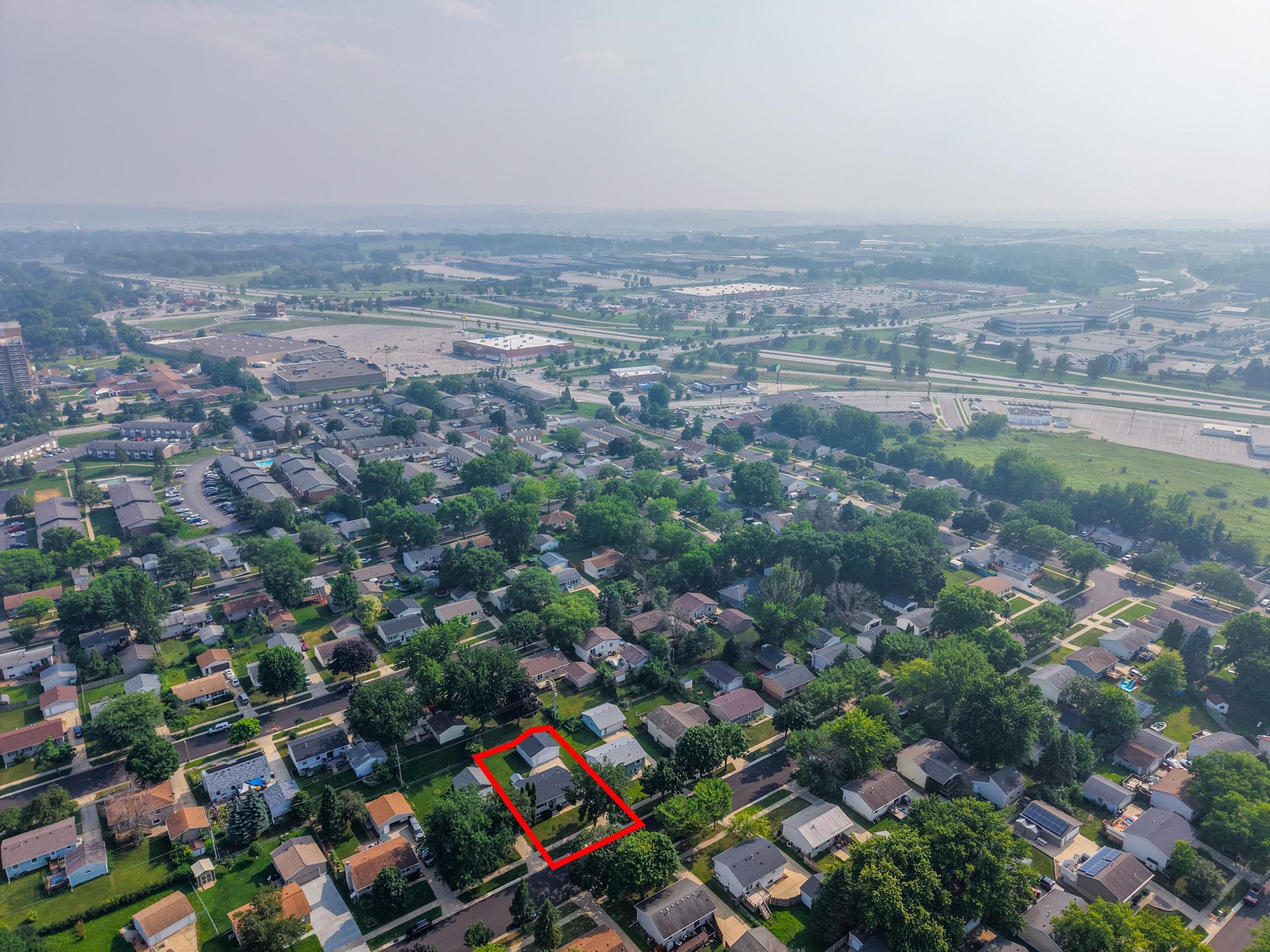 2056 44th St NW, Rochester, MN 55901