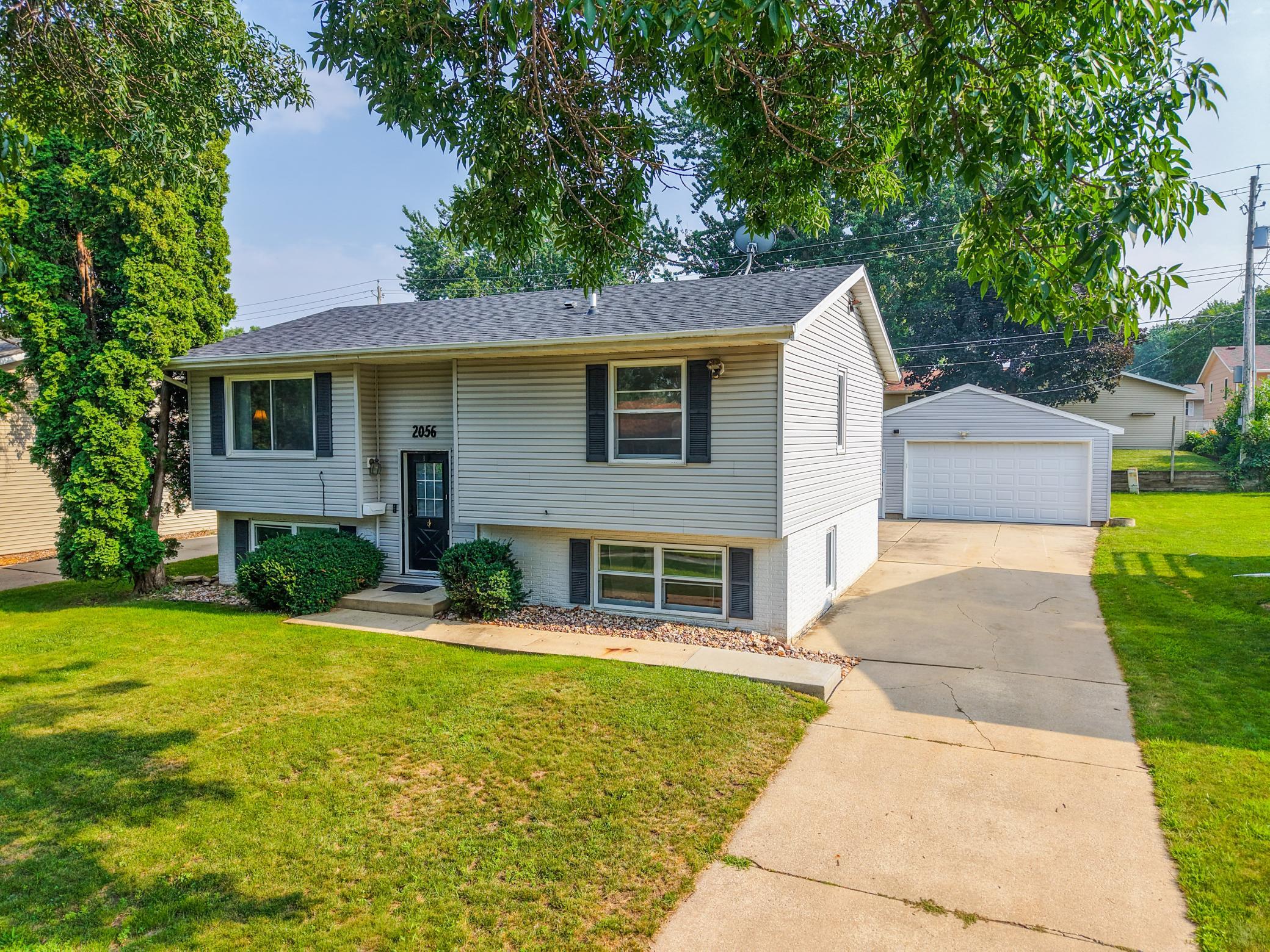 2056 44th St NW, Rochester, MN 55901