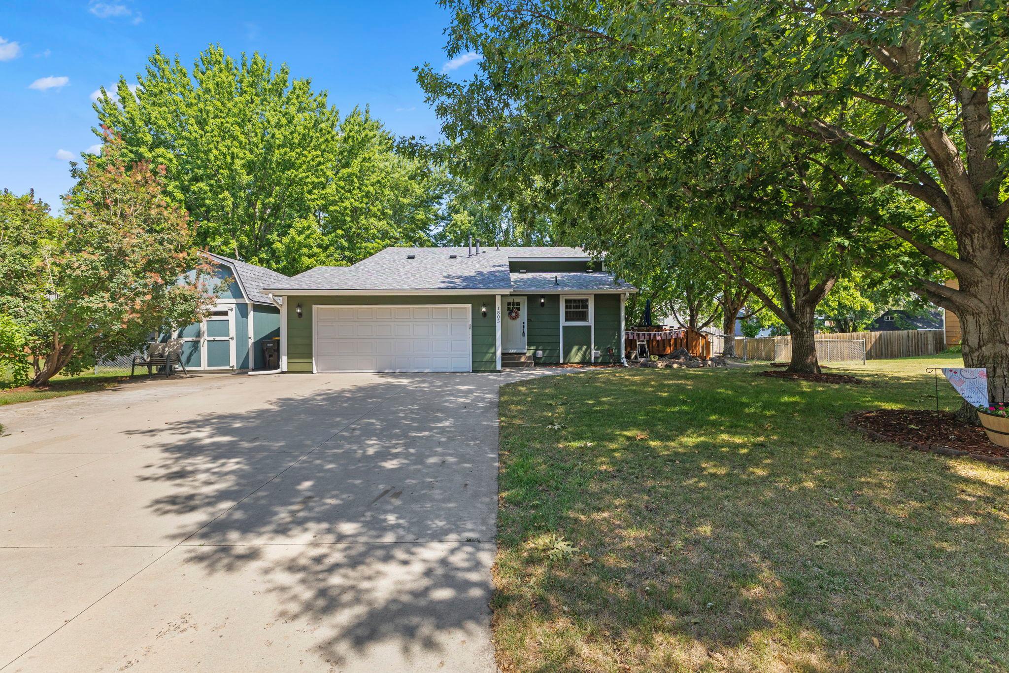 1805 Ruby Cir, Shakopee, MN 55379