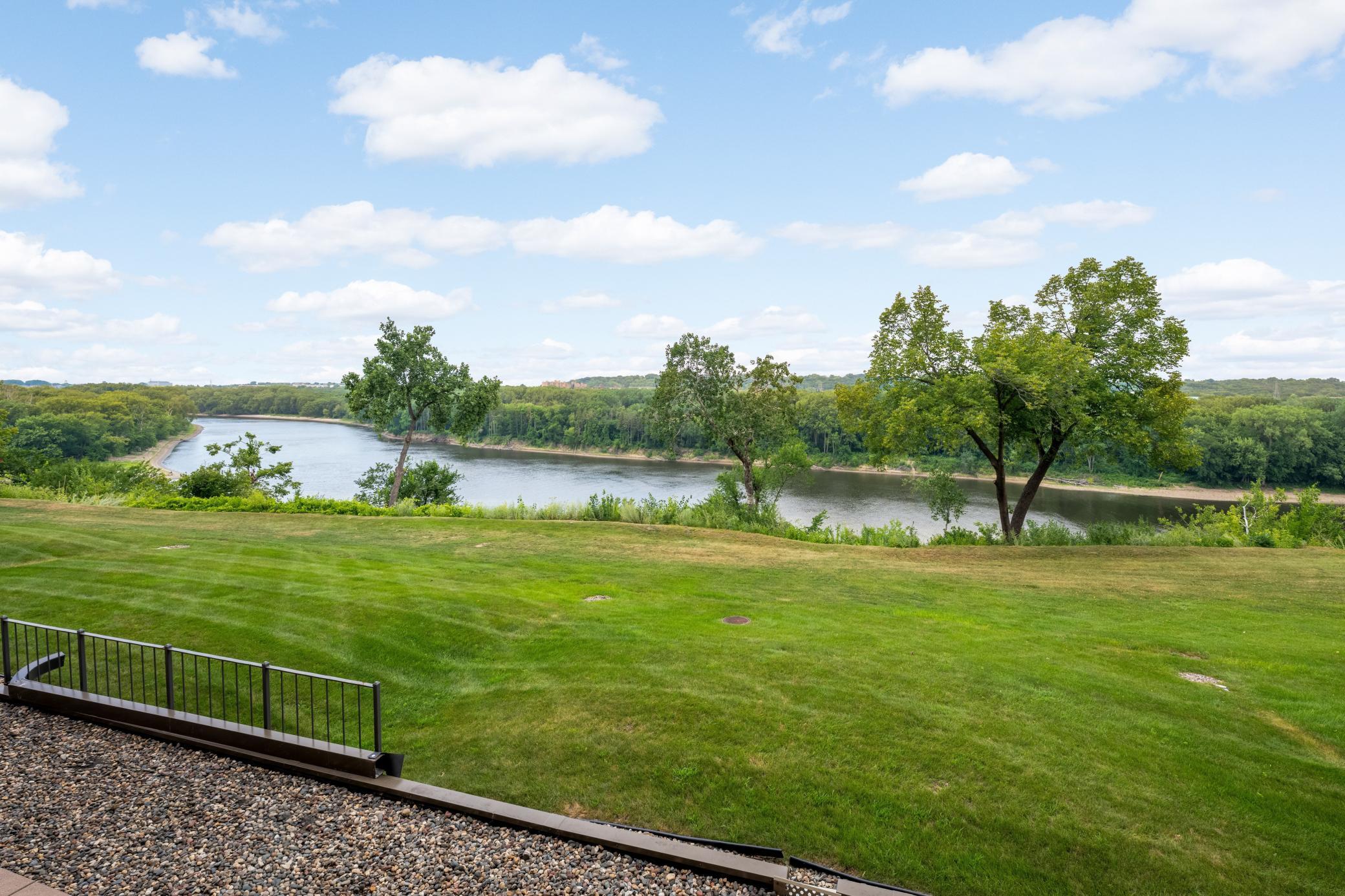 1101 Sibley Memorial Hw #207, Lilydale, MN 55118