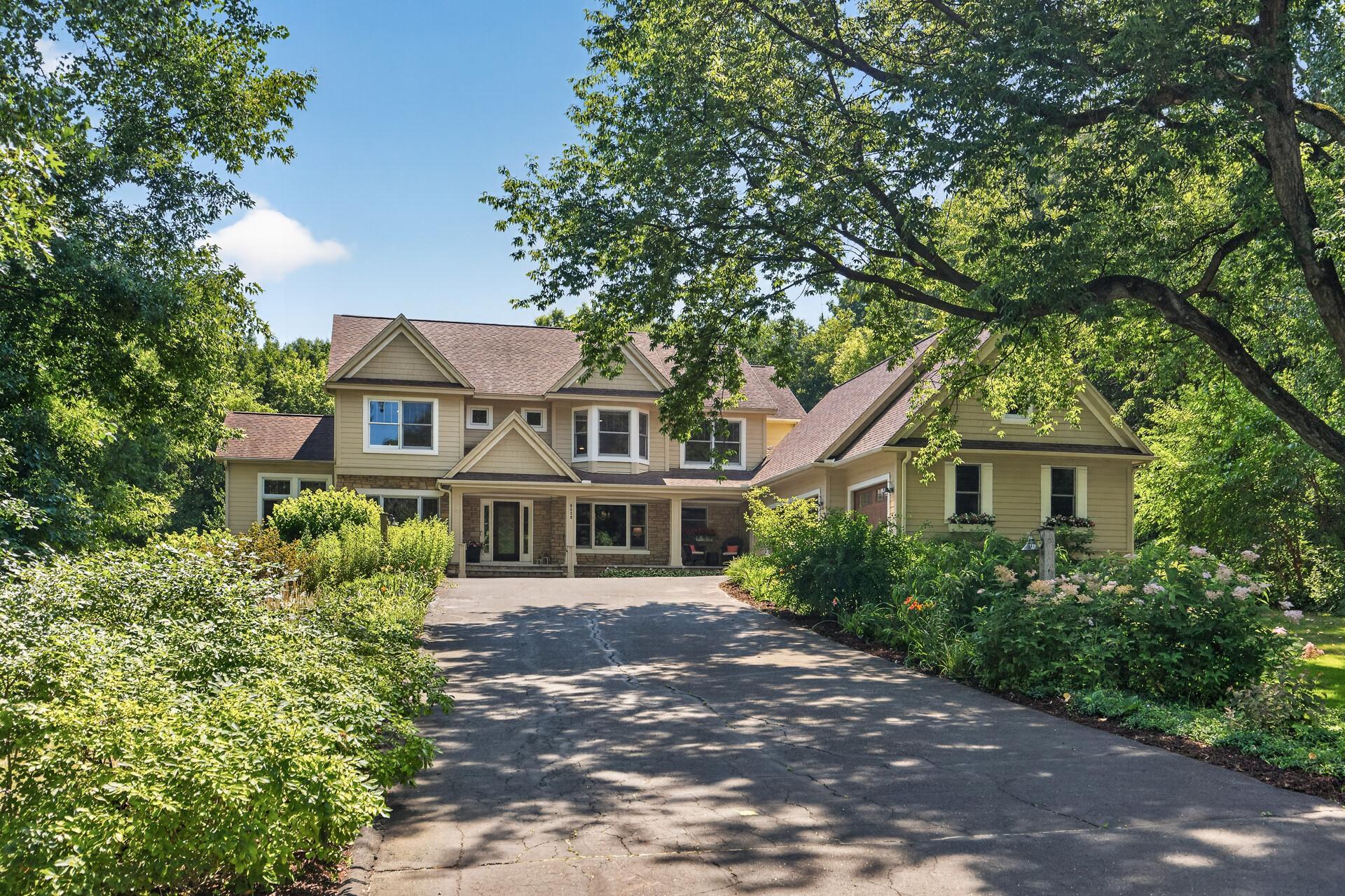 6539 Orchard Ridge Trl, Woodbury, MN 55129