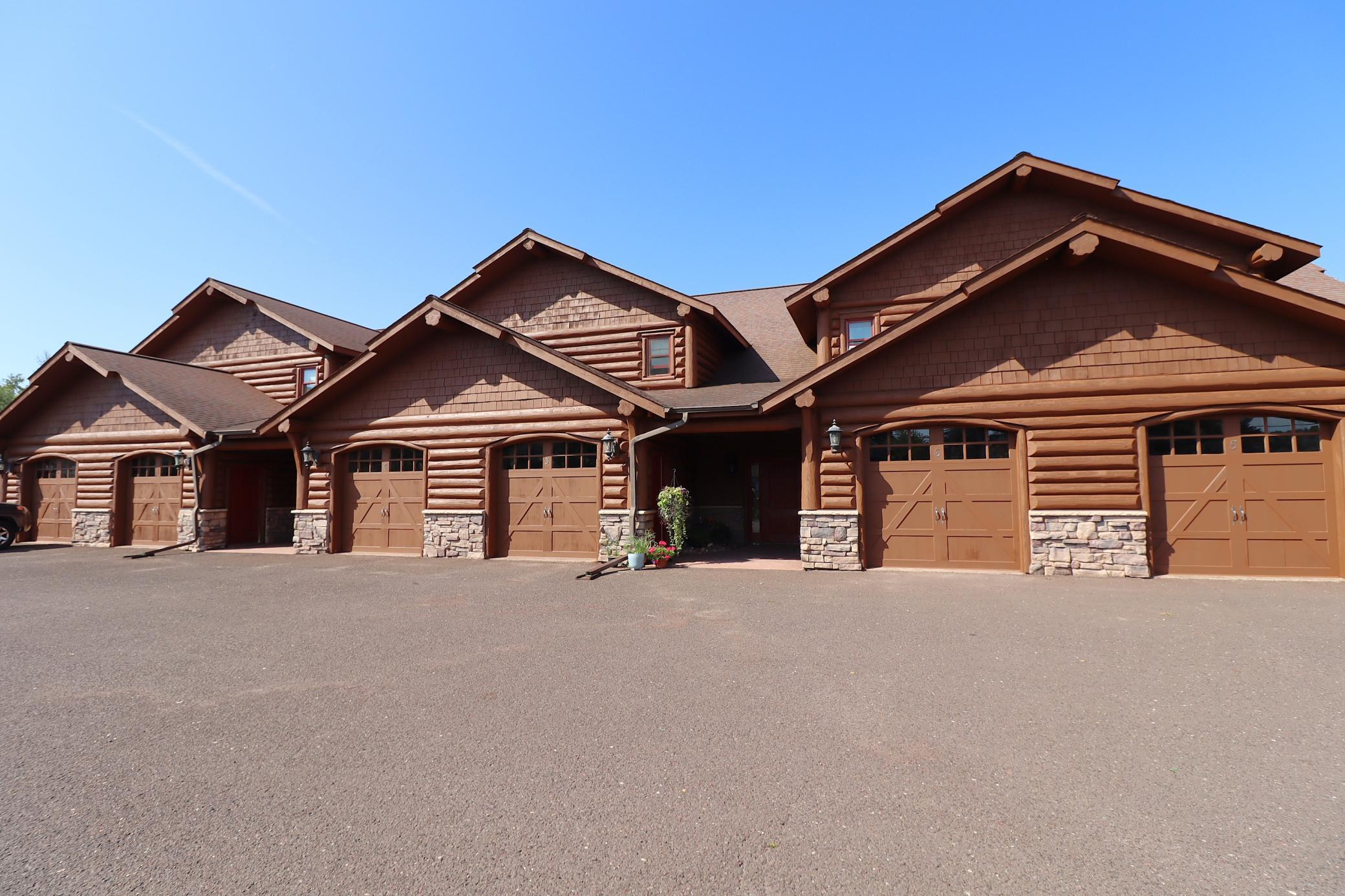 2729 Lake Shore Dr E #4, Ashland, WI 54806
