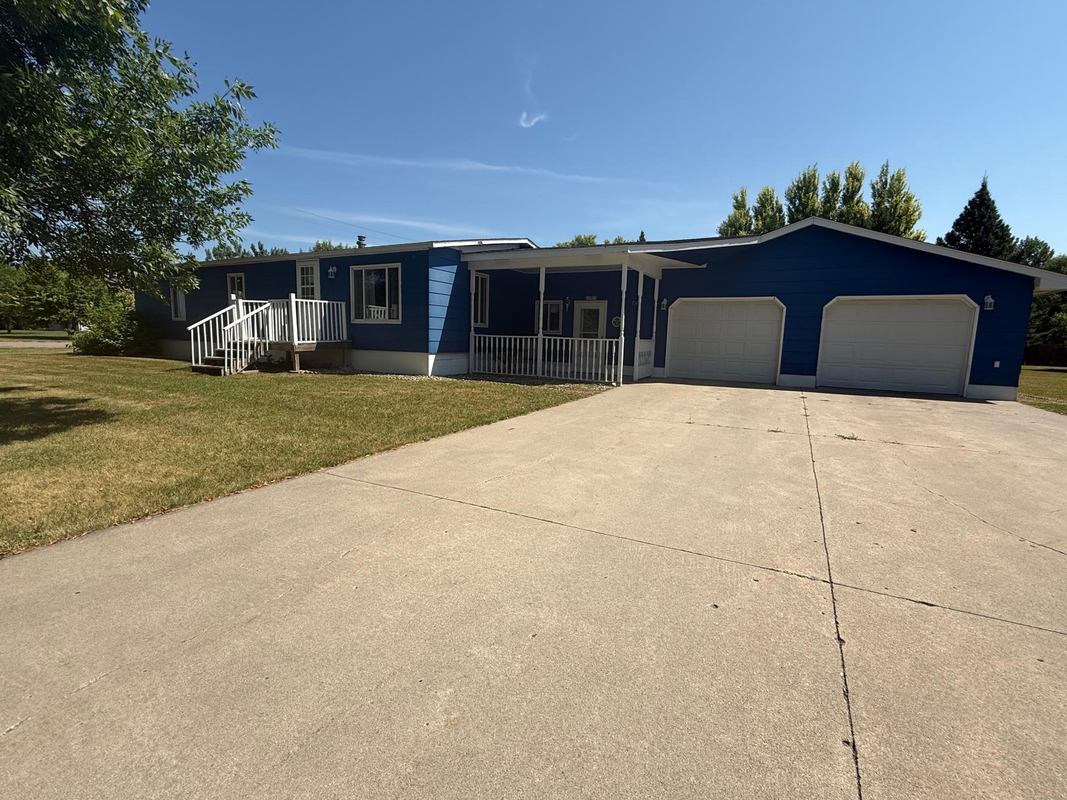 710 3rd St W, Ada, MN 56510