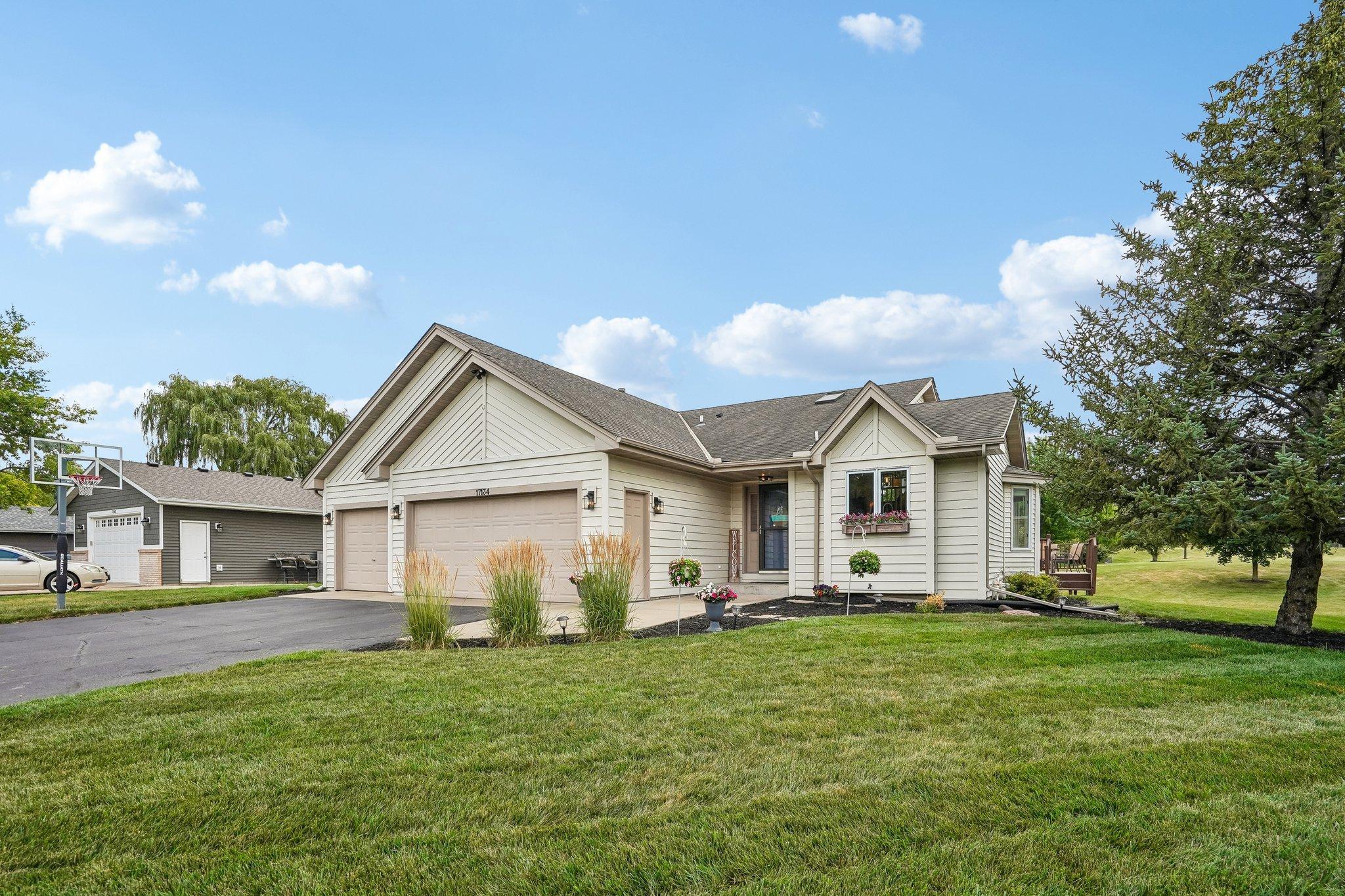 17134 Woodview Ct SE, Prior Lake, MN 55372