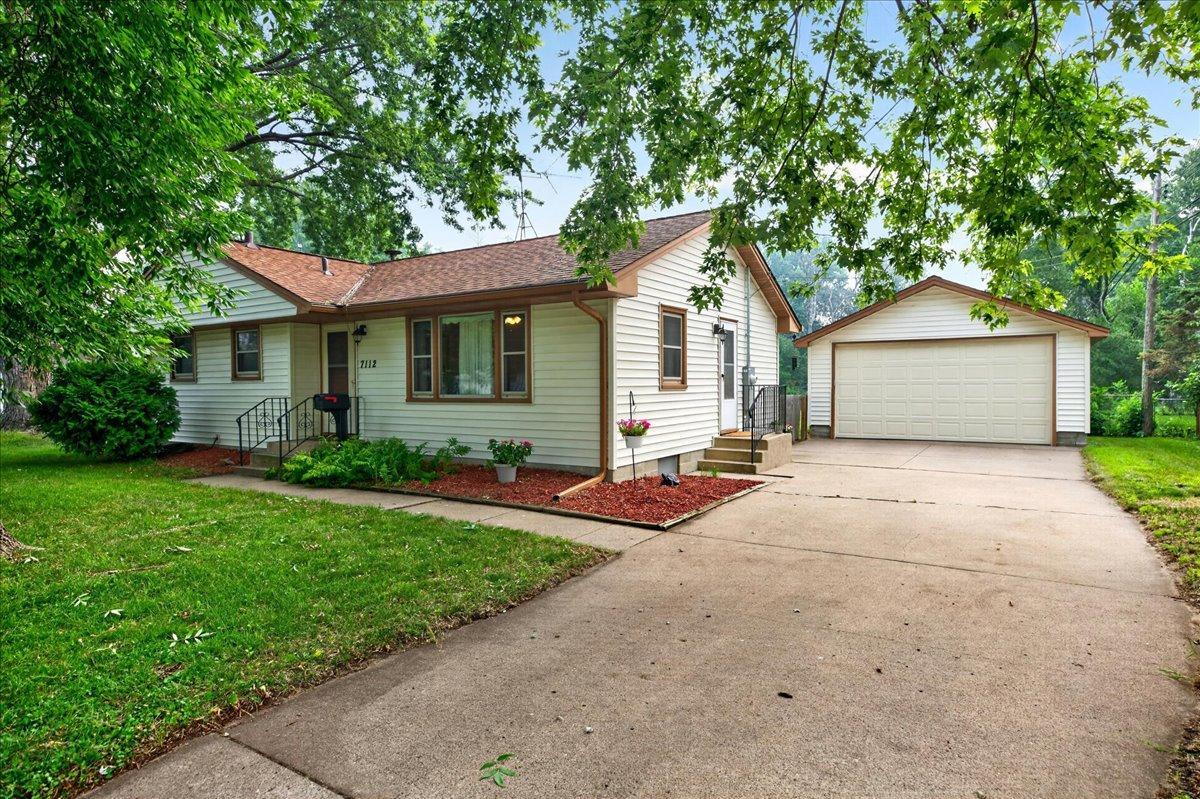 7112 Indiana Ave N, Brooklyn Center, MN 55429