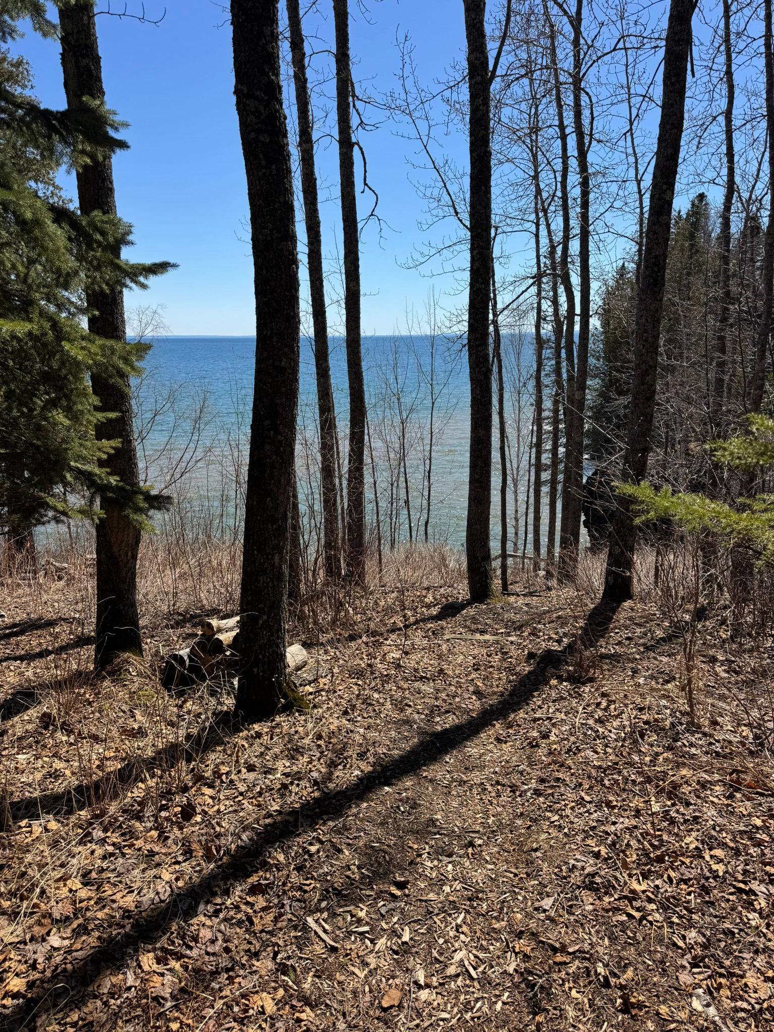 2472 Cliff View Cir, Two Harbors, MN 55616