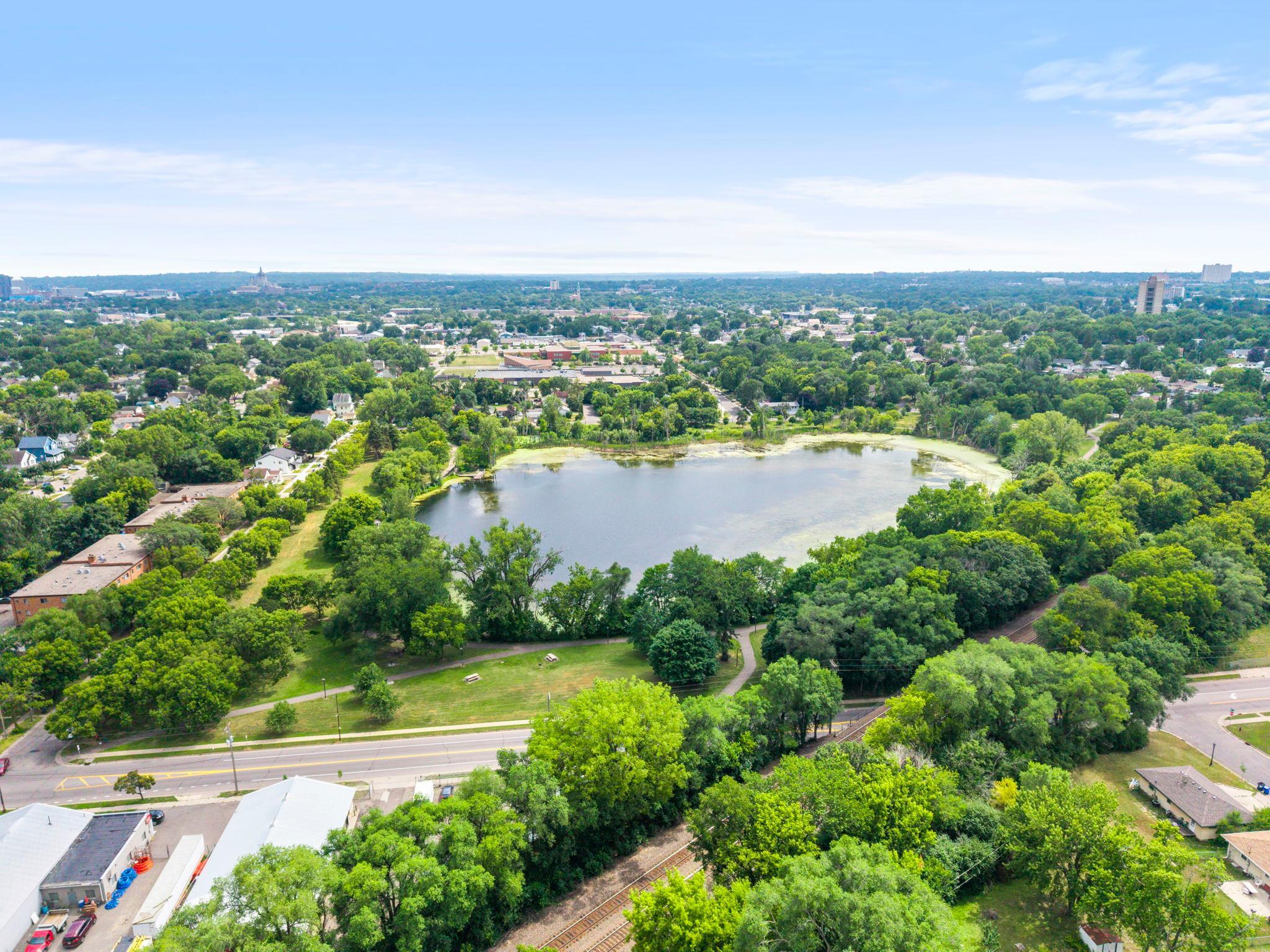 1347 Mackubin St, Saint Paul, MN 55117