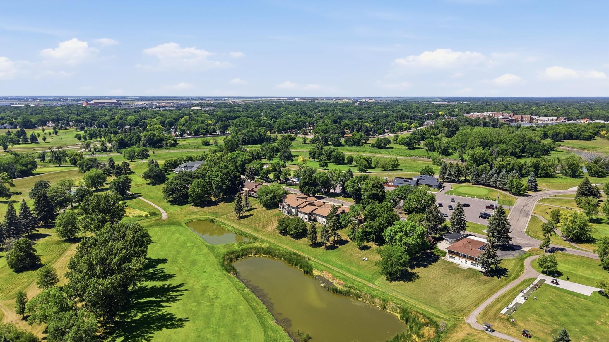 511 Caddy Ave, Moorhead, MN 56560