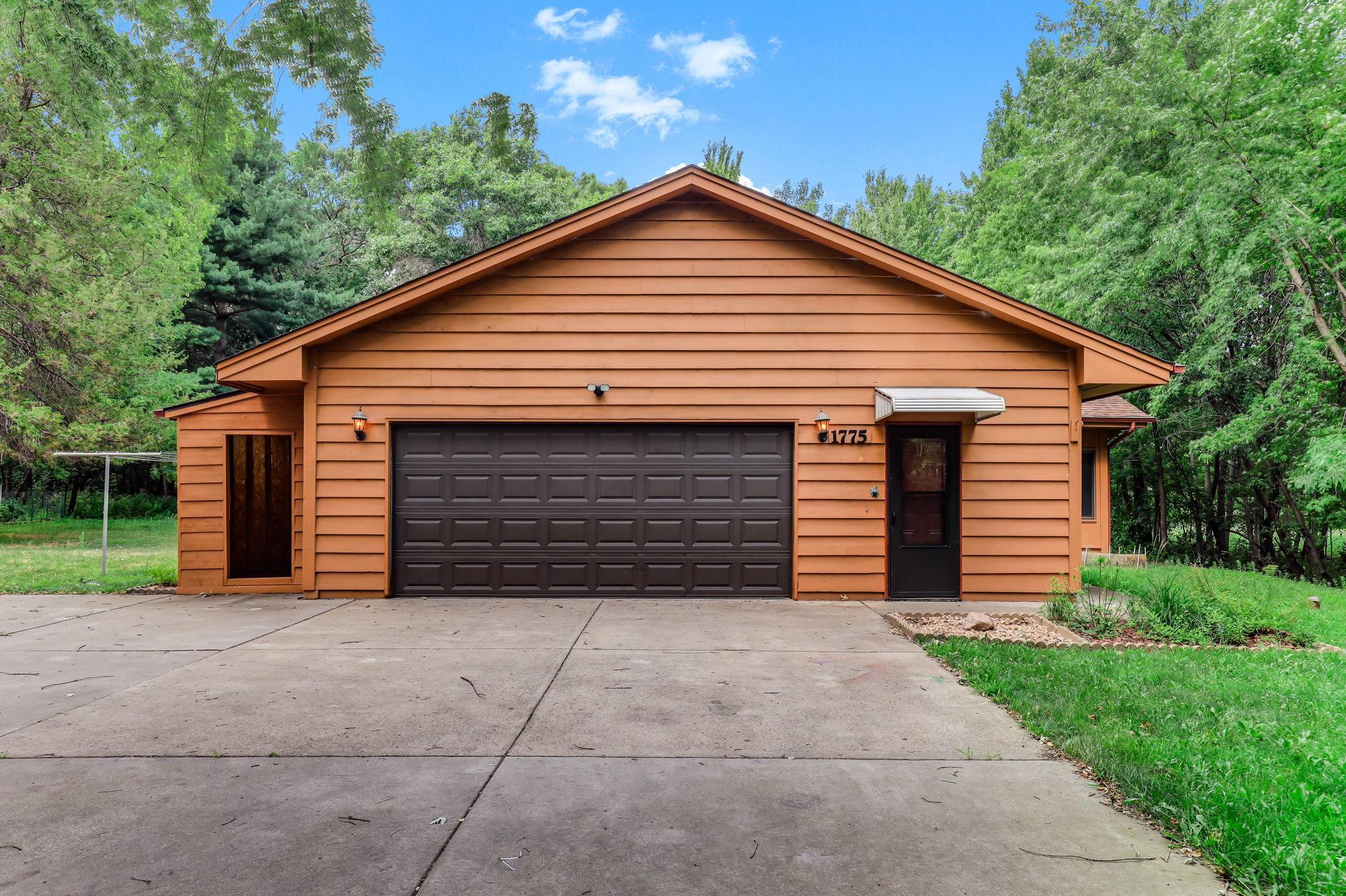 1775 214th Ave NW, Oak Grove, MN 55011