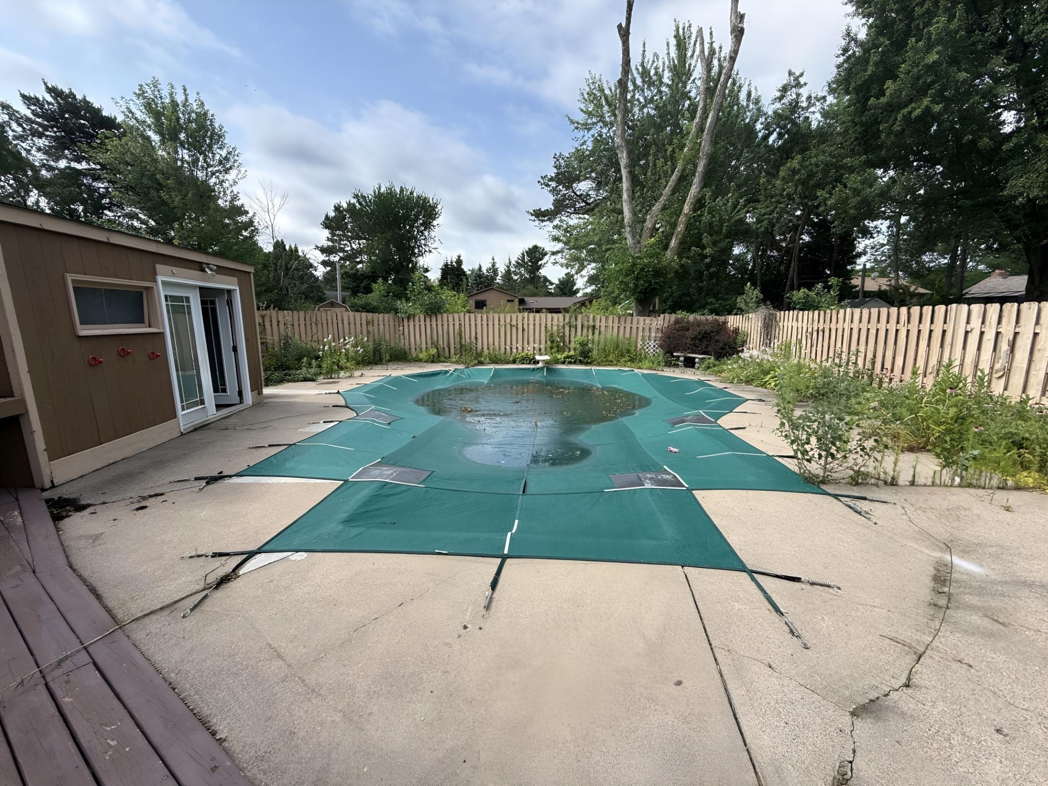 4497 S Oak Leaf Ct, Vadnais Heights, MN 55127