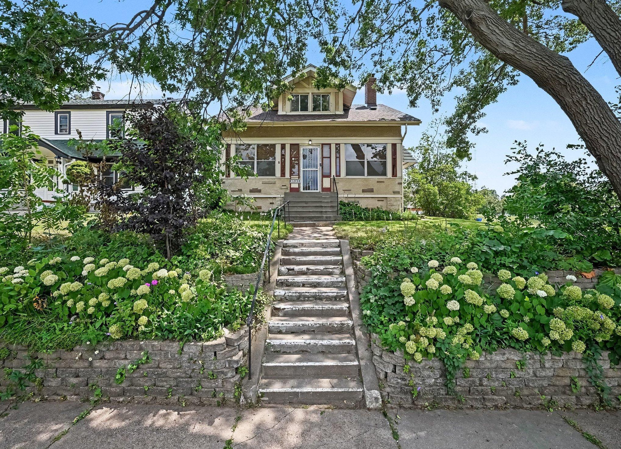 1324 Marshall Ave, Saint Paul, MN 55104
