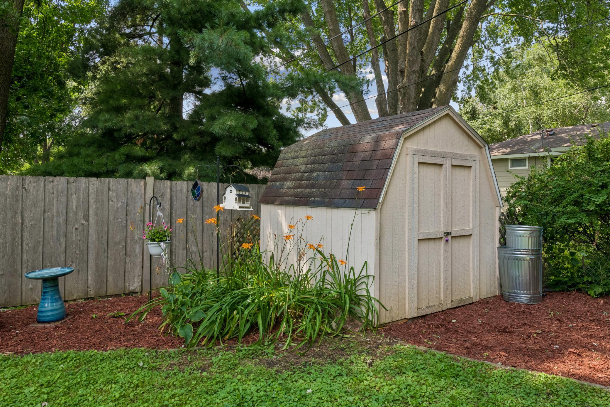 1414 Lancaster Ave, Saint Louis Park, MN 55426