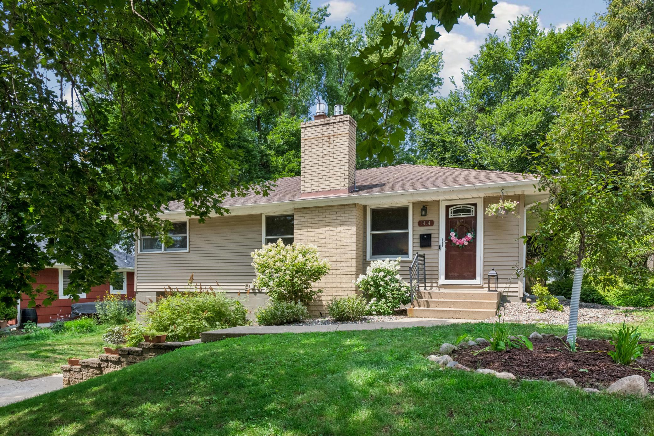 1414 Lancaster Ave, Saint Louis Park, MN 55426