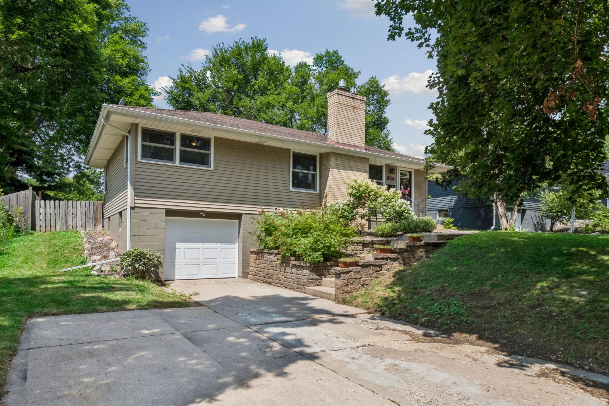 1414 Lancaster Ave, Saint Louis Park, MN 55426