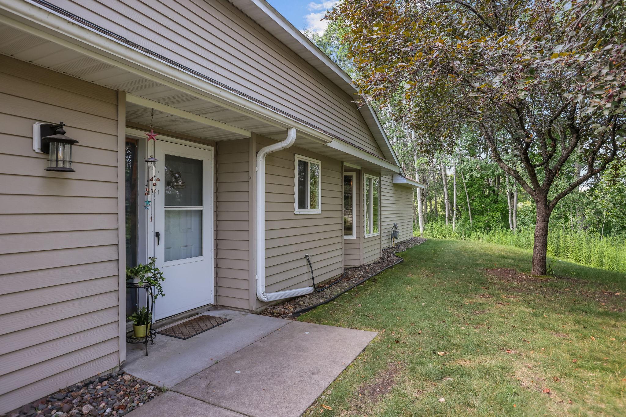 1296 Island Dr, Forest Lake, MN 55025