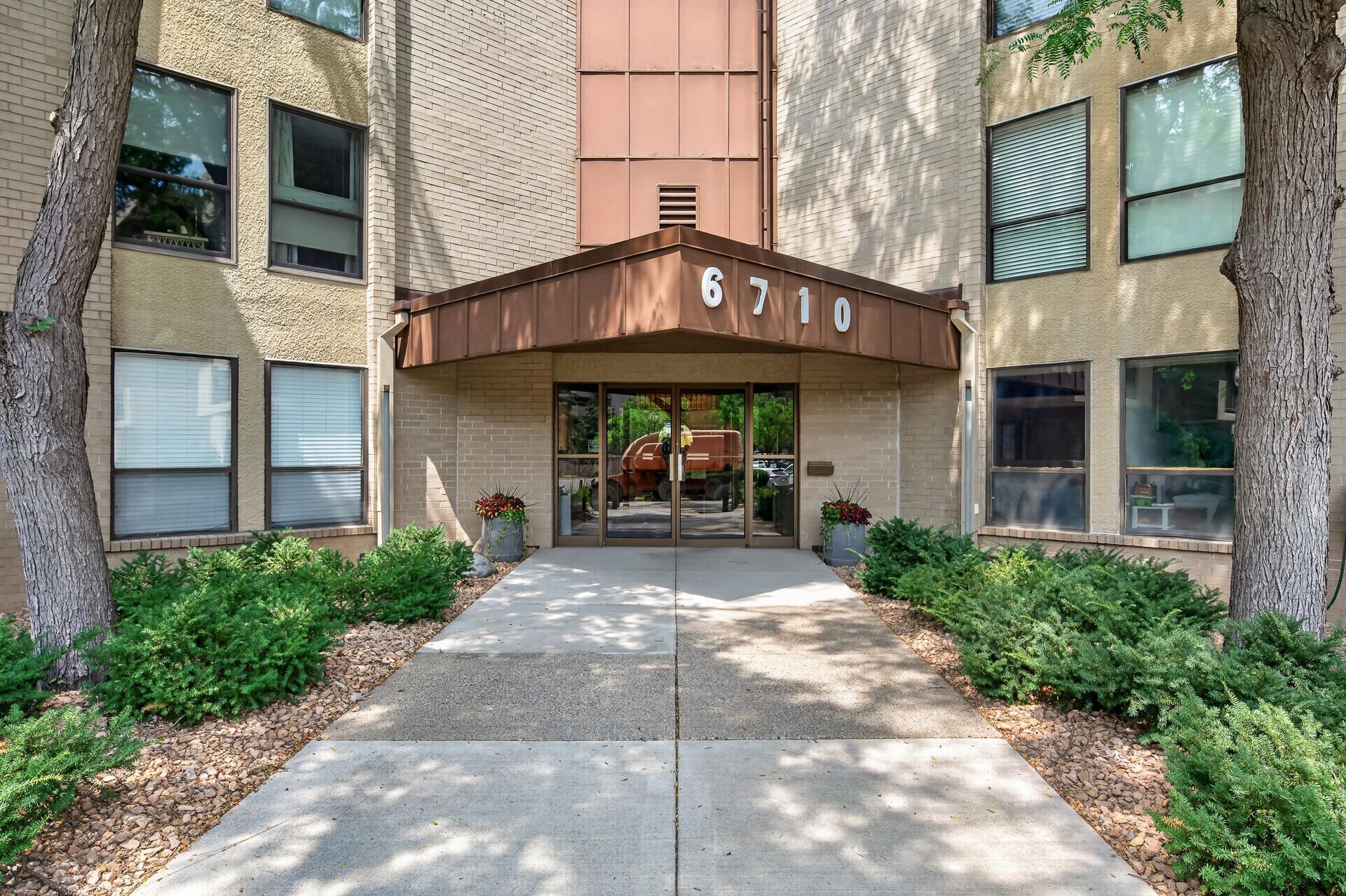 6710 Vernon Ave S #315, Edina, MN 55436