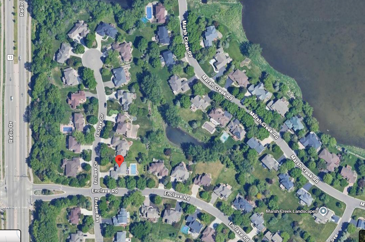 8072 Enclave Cir, Woodbury, MN 55125