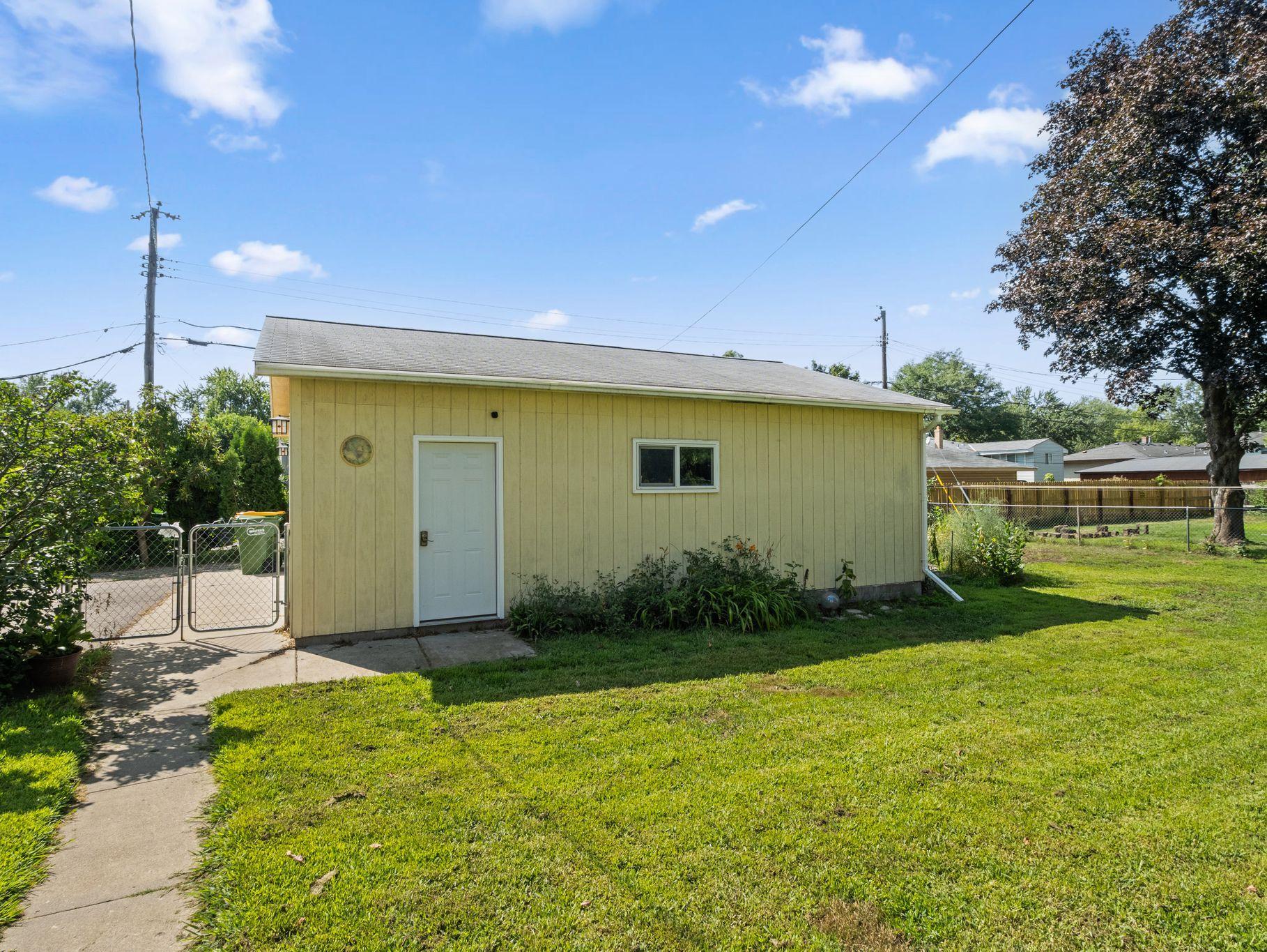 5103 Douglas Dr N, Crystal, MN 55429