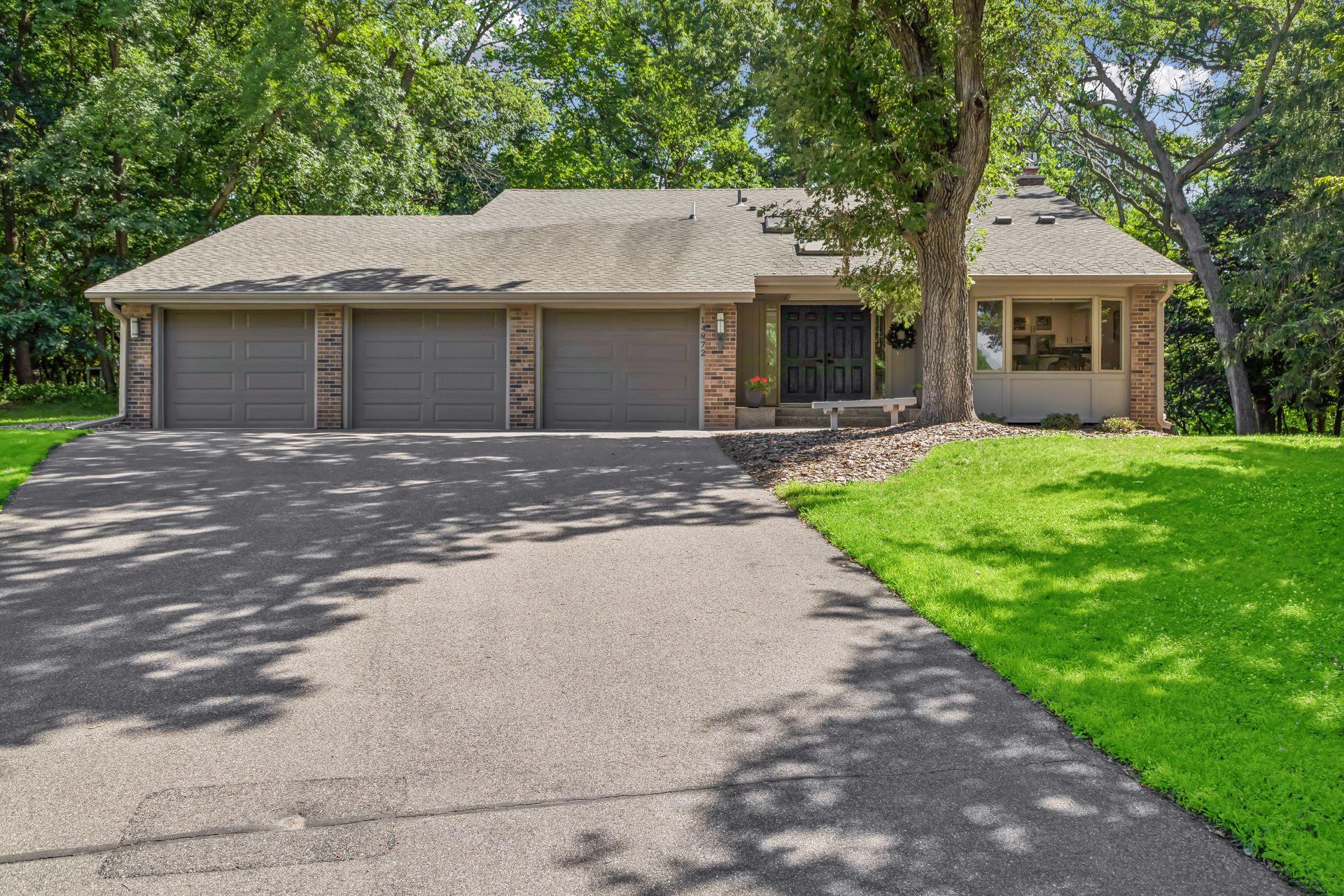 14872 Hickory Ct, Eden Prairie, MN 55346
