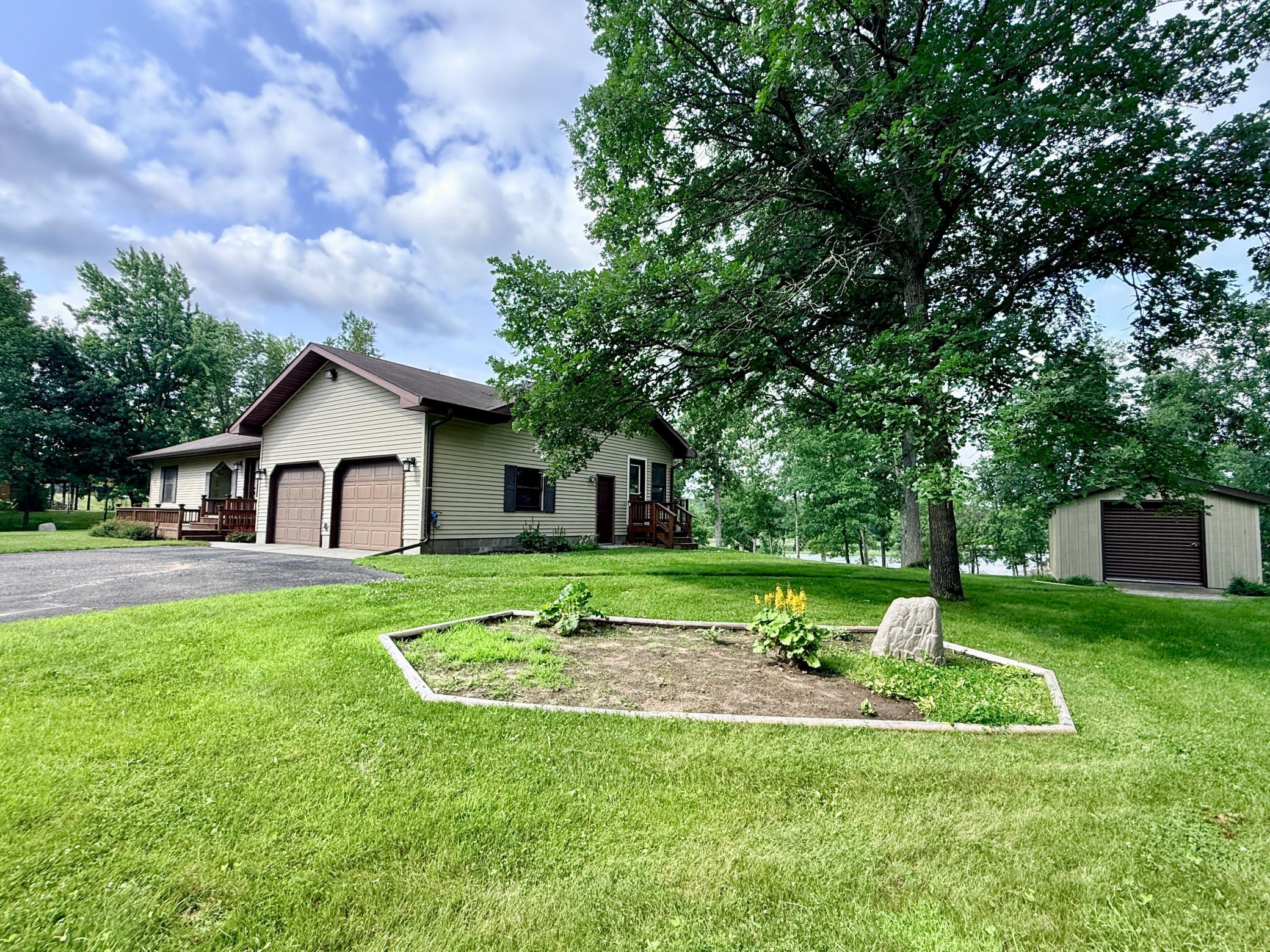 2397 SE Norway Bluff Dr SE, Bemidji, MN 56601