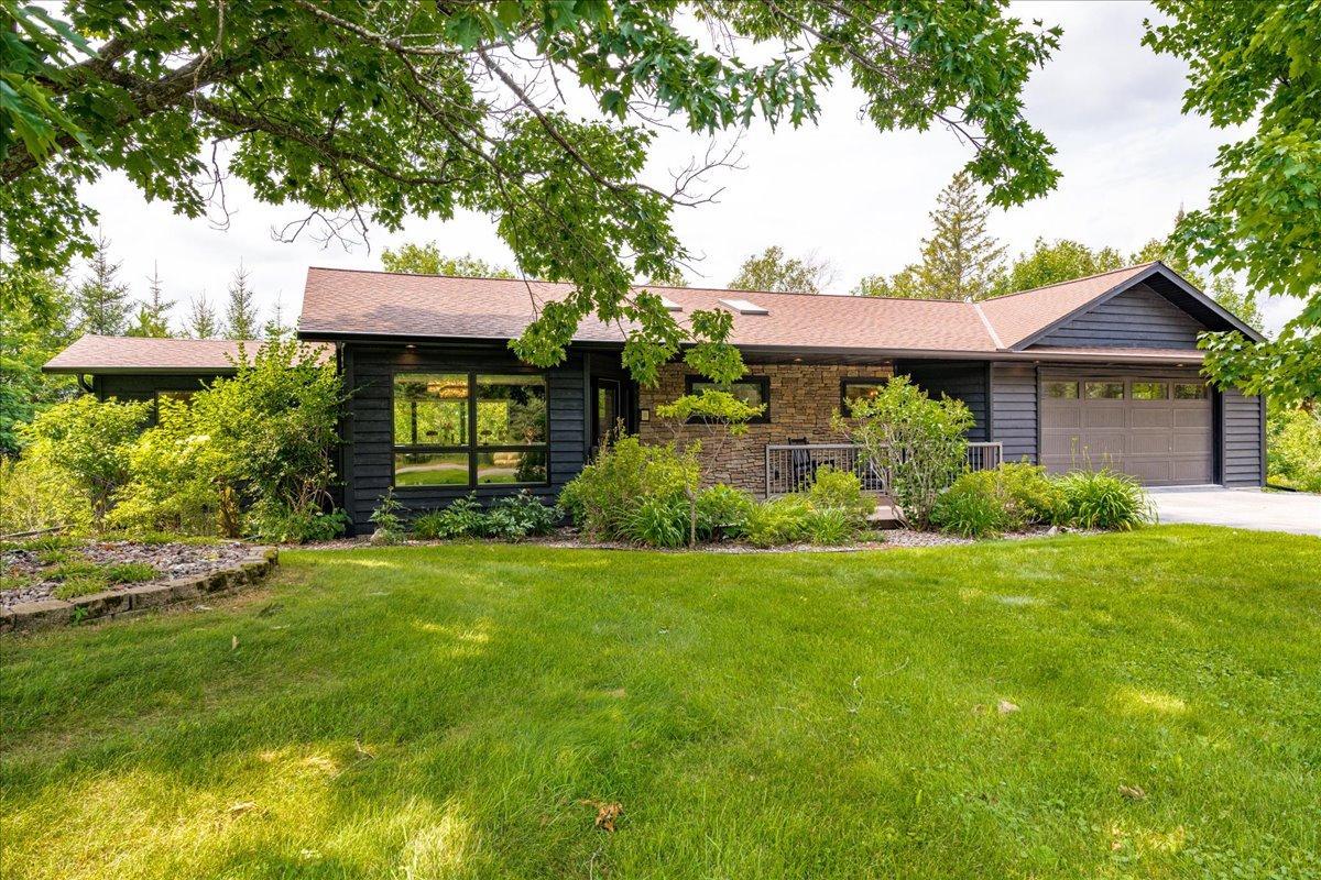 3801 S Lake Rd, Moose Lake, MN 55767
