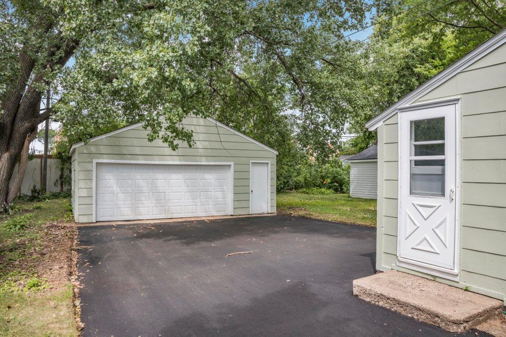 3050 Utah Ave S, Saint Louis Park, MN 55426