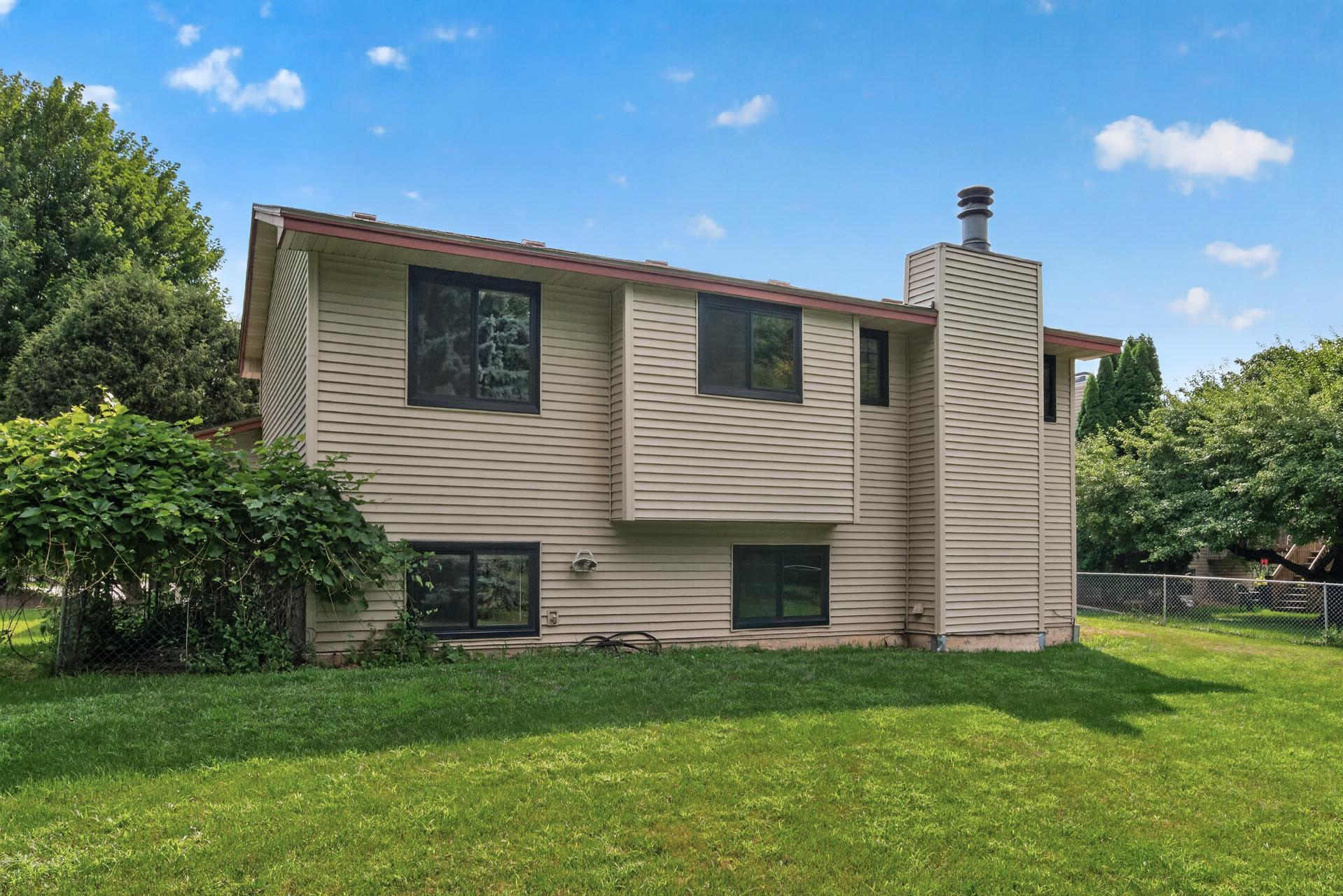 7238 Taffy Way, Eden Prairie, MN 55346