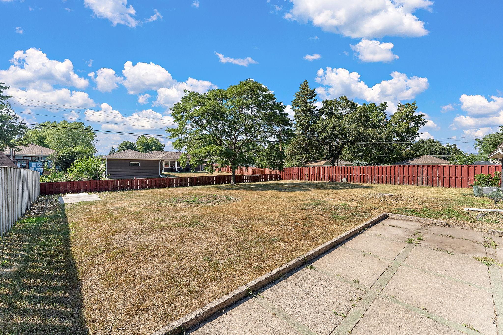 8584 Greystone Ave S, Cottage Grove, MN 55016
