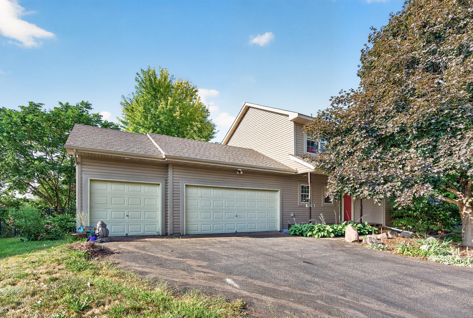11219 22nd St NE, Saint Michael, MN 55376