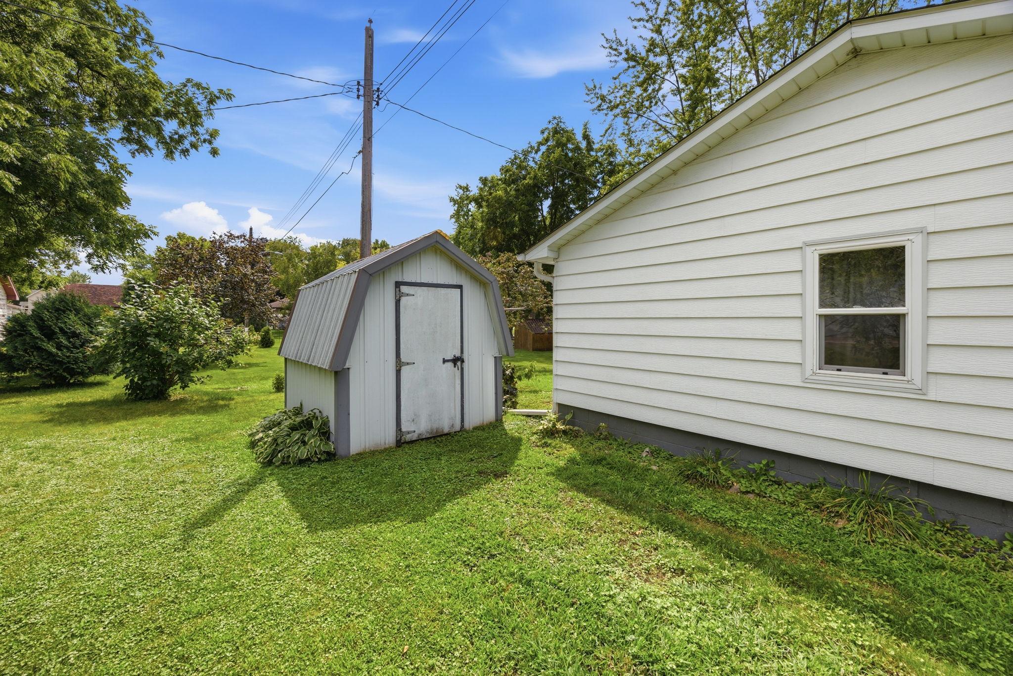 613 Frank St NW, Silver Lake, MN 55381