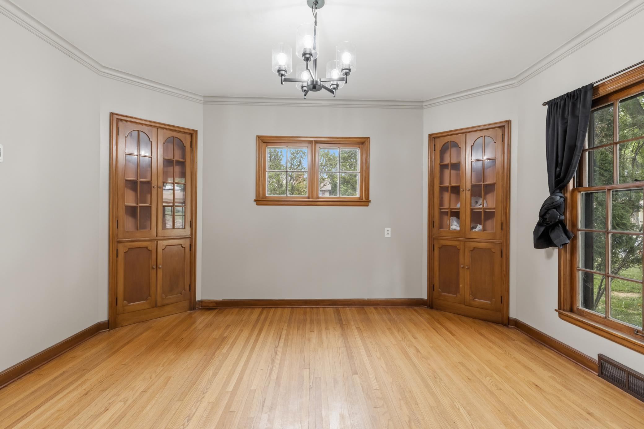 104 Spring St, Kenyon, MN 55946