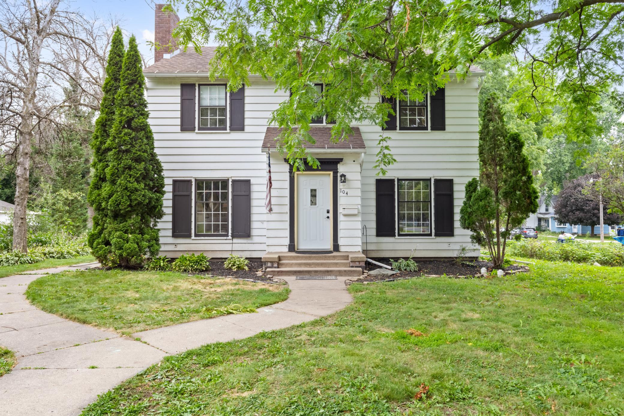 104 Spring St, Kenyon, MN 55946