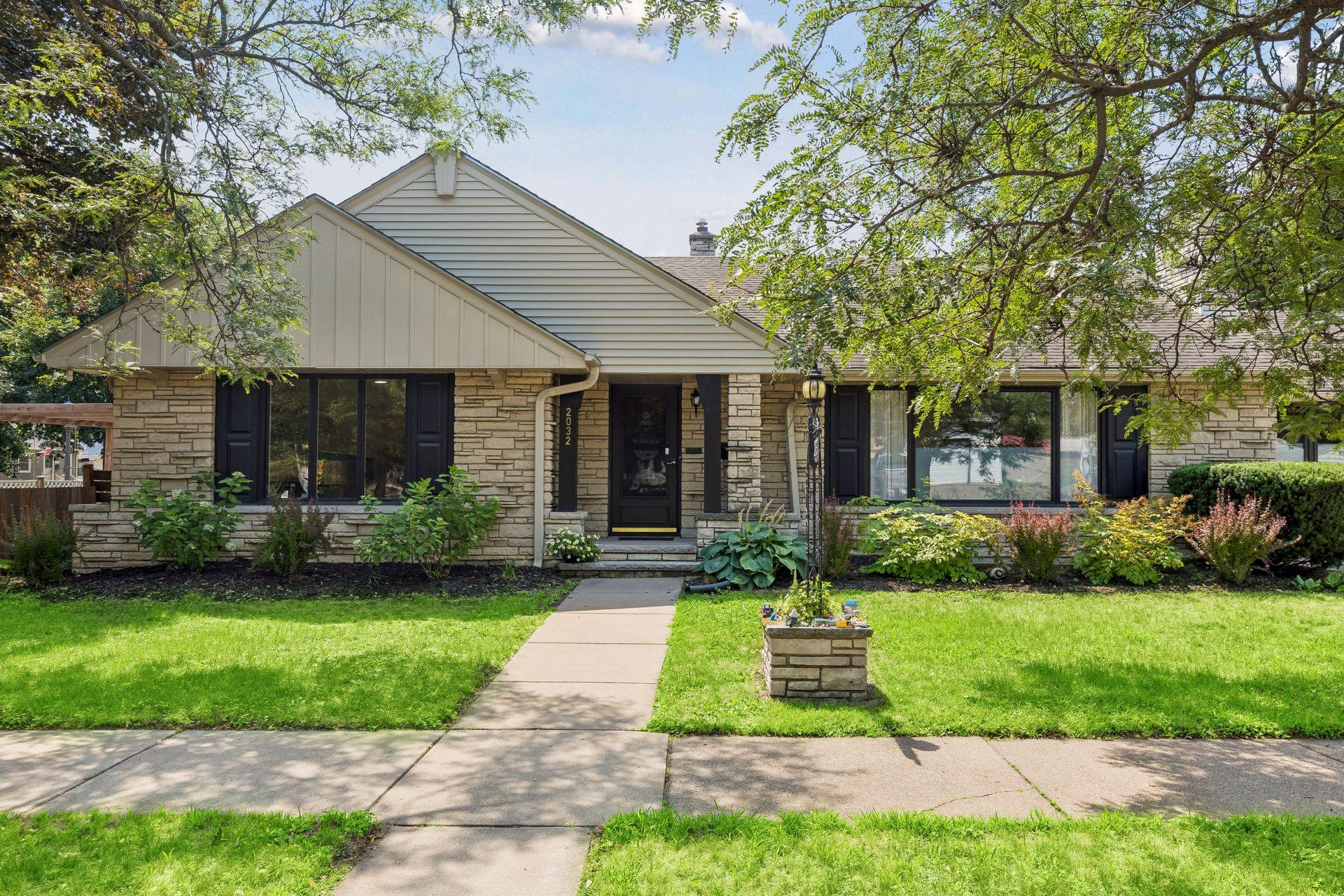 2032 Sheridan Ave, Saint Paul, MN 55116