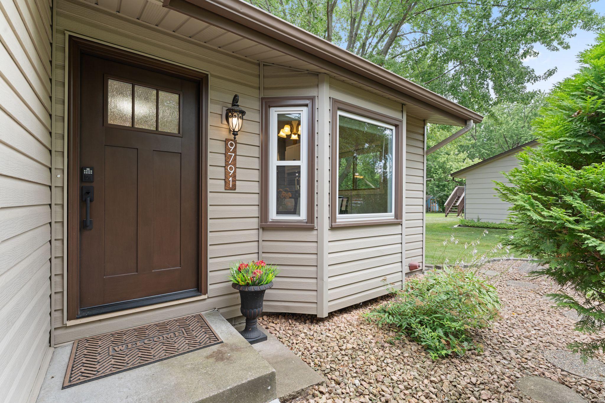 9791 Ives Ln N, Maple Grove, MN 55369