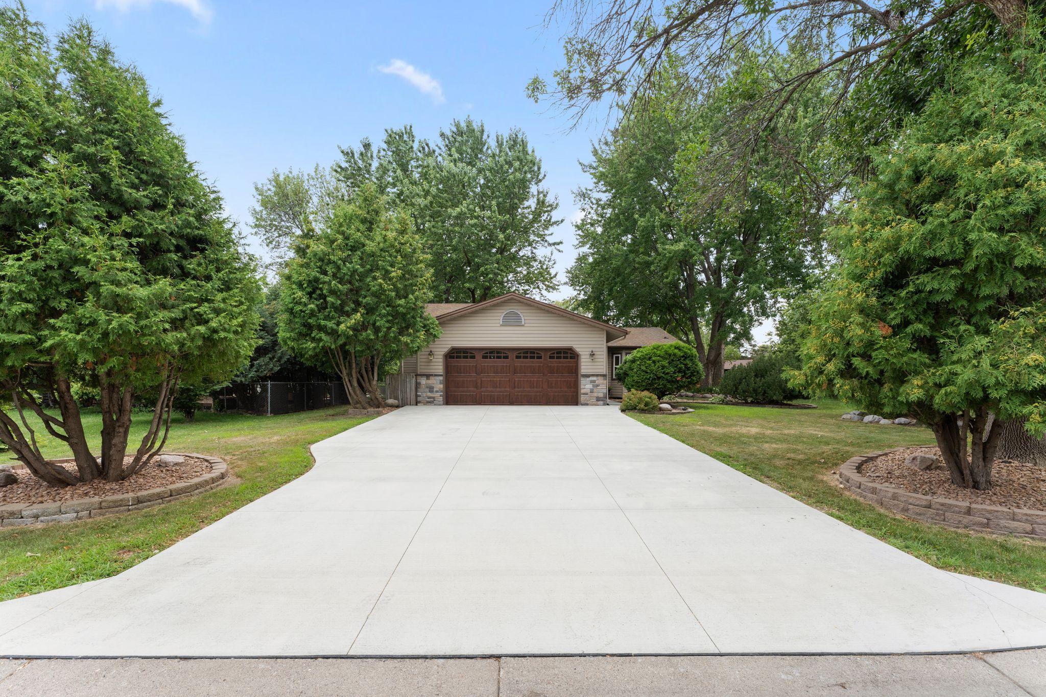 9791 Ives Ln N, Maple Grove, MN 55369