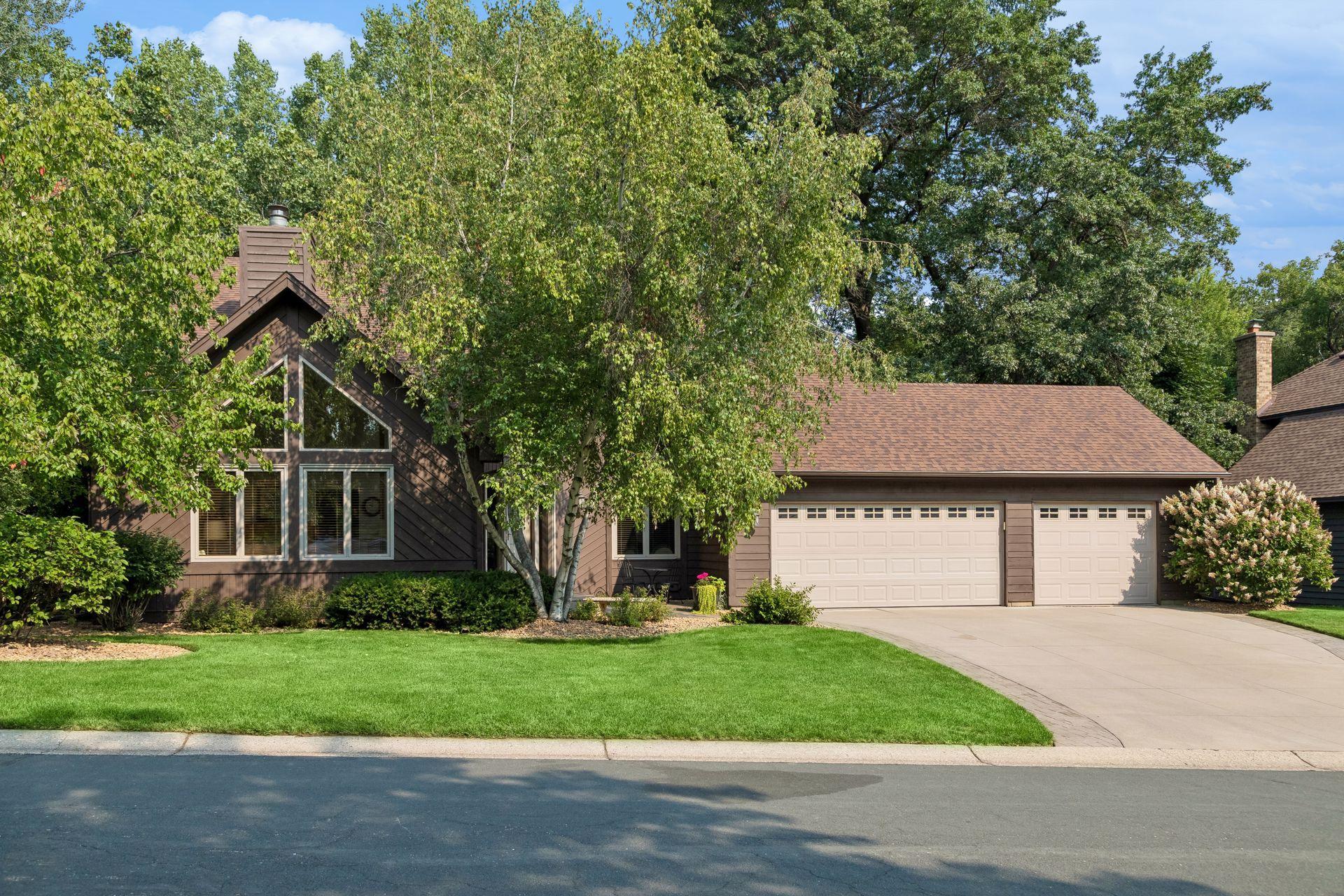 13645 Georgia Dr, Apple Valley, MN 55124