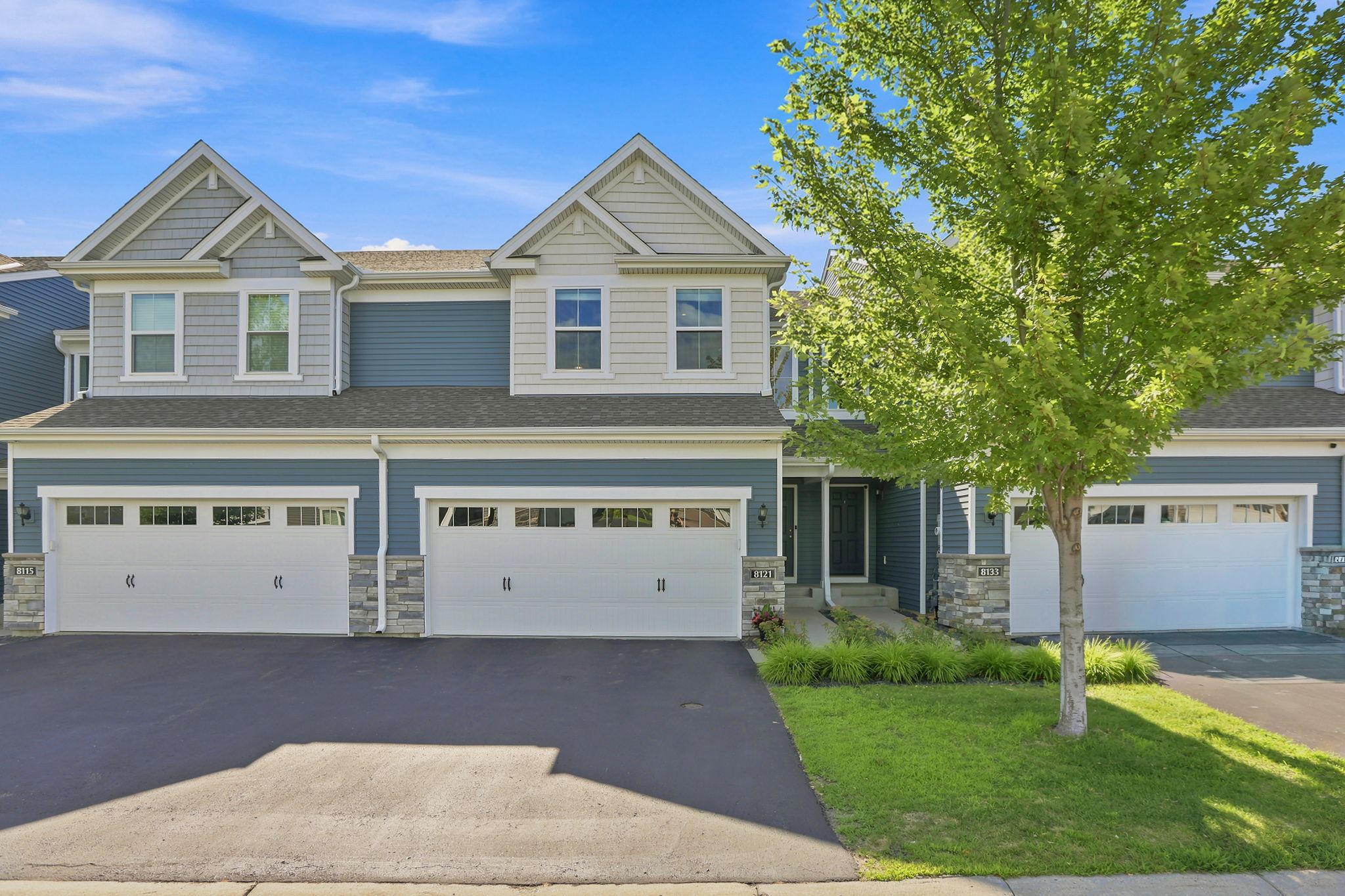 8121 Evergreen Ln N, Maple Grove, MN 55369