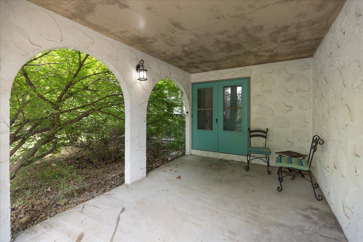 14494 Upper Guthrie Ct, Apple Valley, MN 55124
