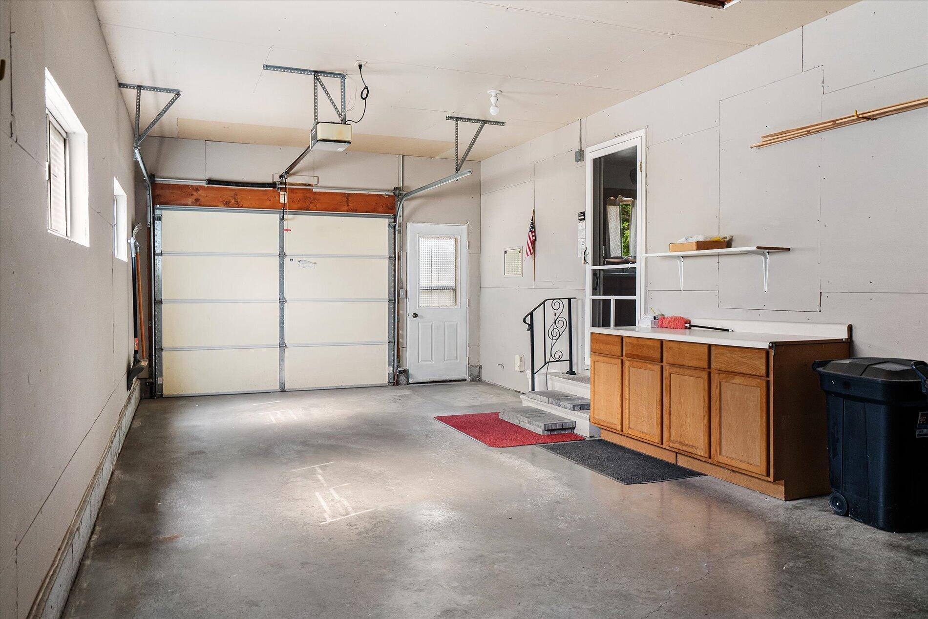 503 S 9th St, La Crescent, MN 55947