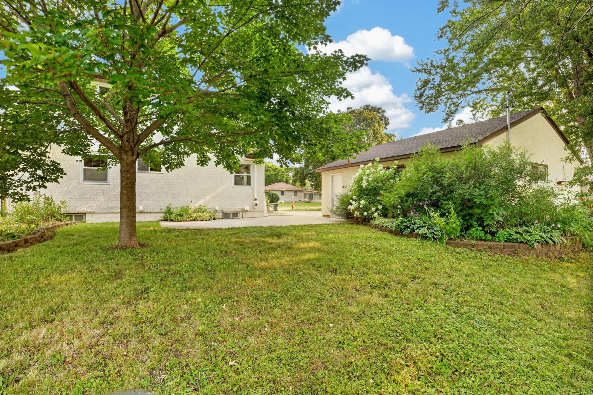 2008 Zircon Ln, Eagan, MN 55122
