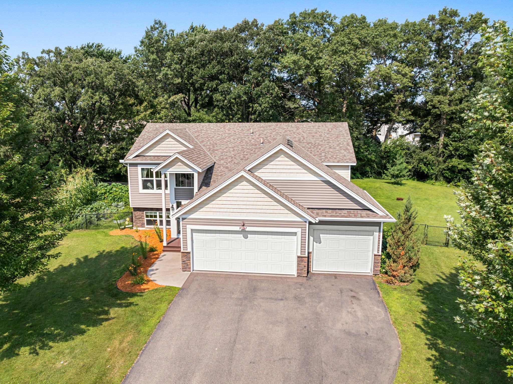 1617 129th Ave NE, Blaine, MN 55449