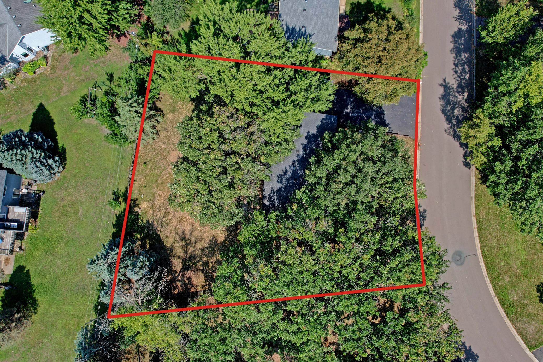 16015 Oak Shore Dr, Lakeville, MN 55044