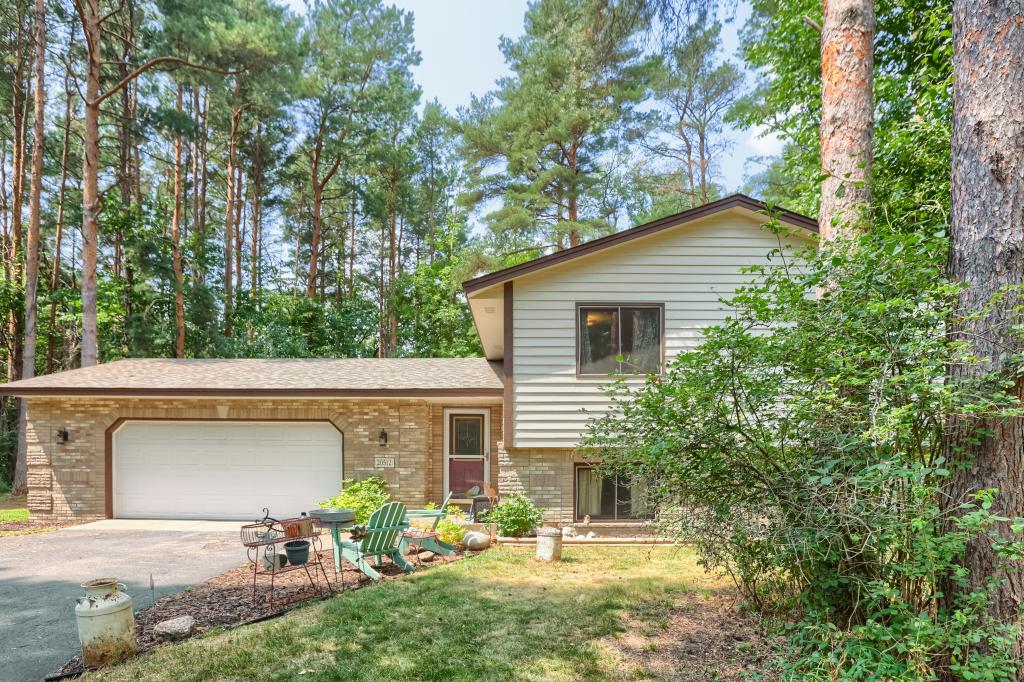 20512 7th St NE, Cedar, MN 55011