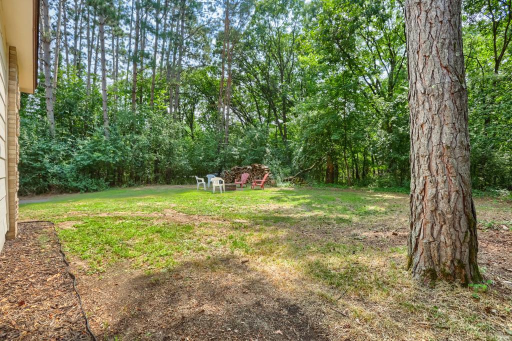 20512 7th St NE, Cedar, MN 55011