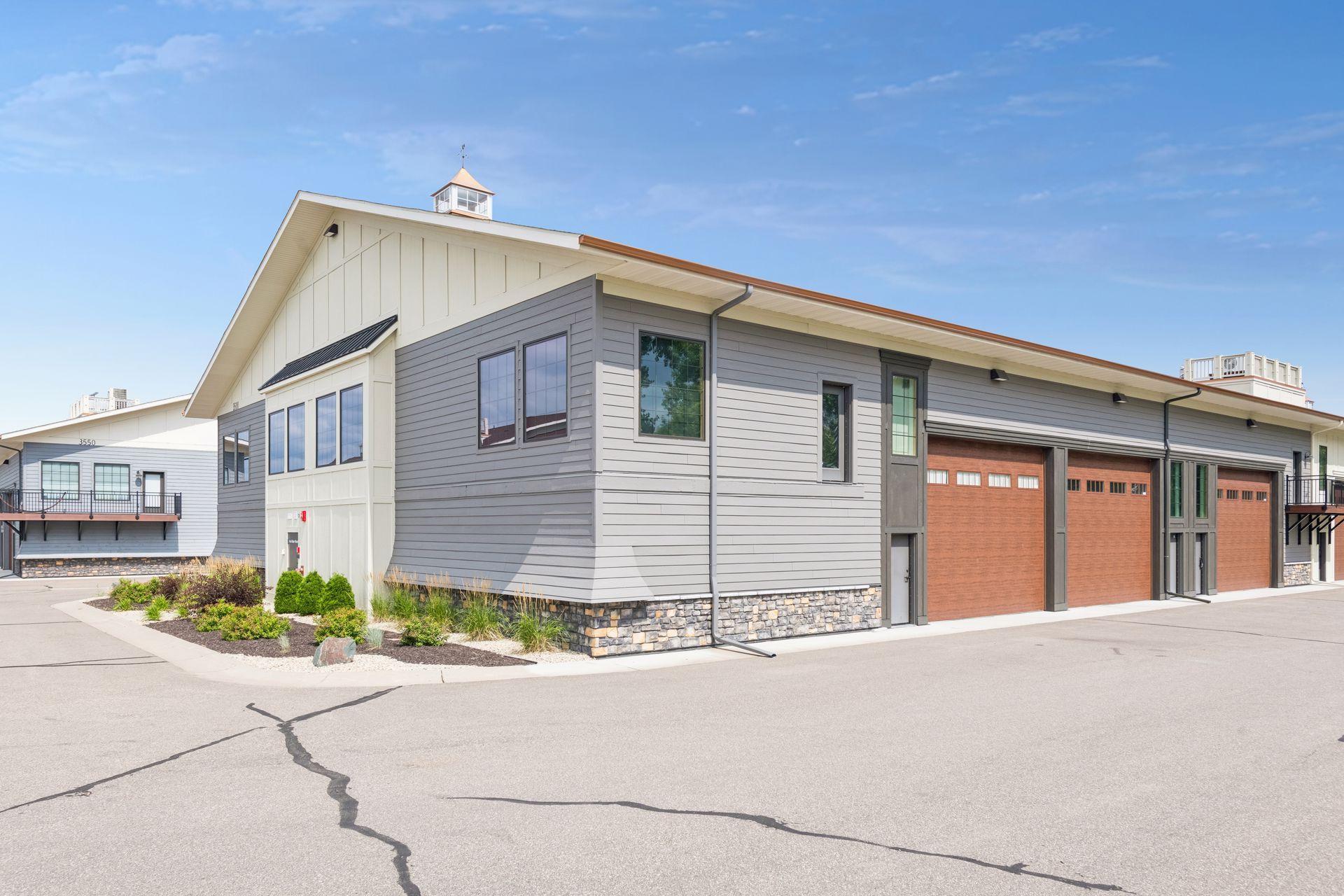 3500 Arrowhead Dr #6, Medina, MN 55340