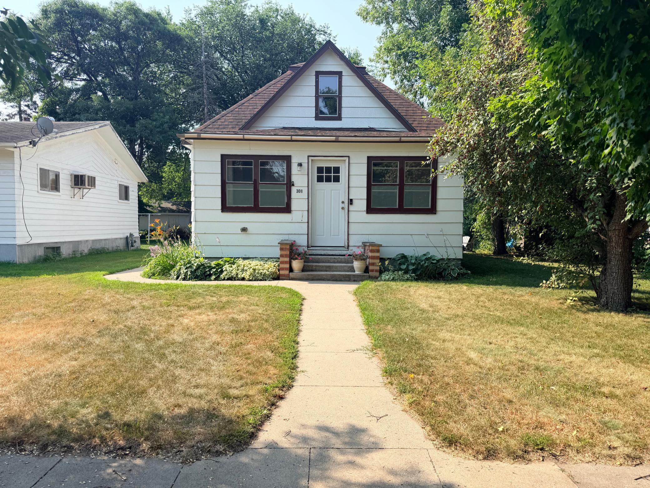 308 E Main Ave, Fertile, MN 56540