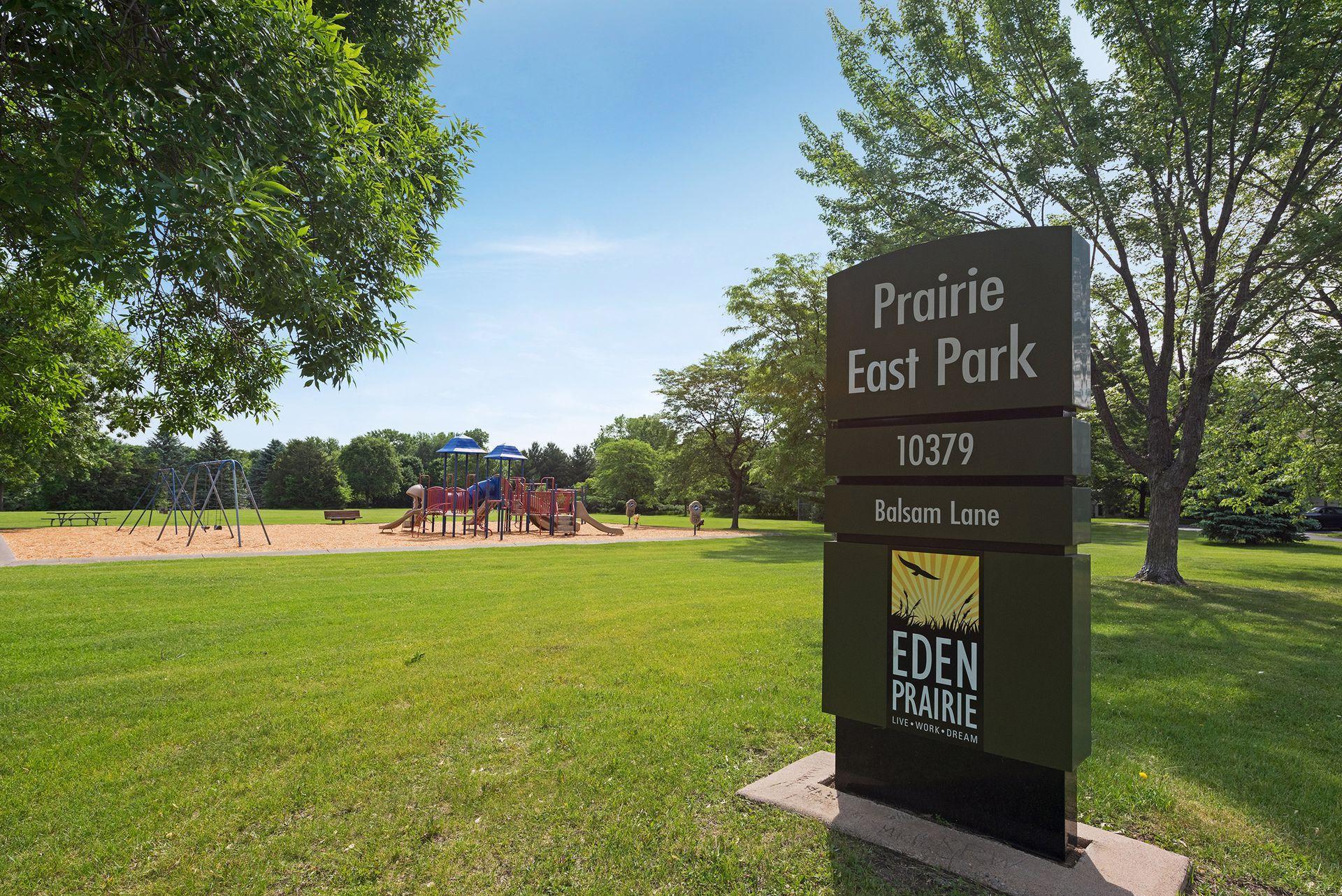 10342 Rhode Island Cir, Bloomington, MN 55438