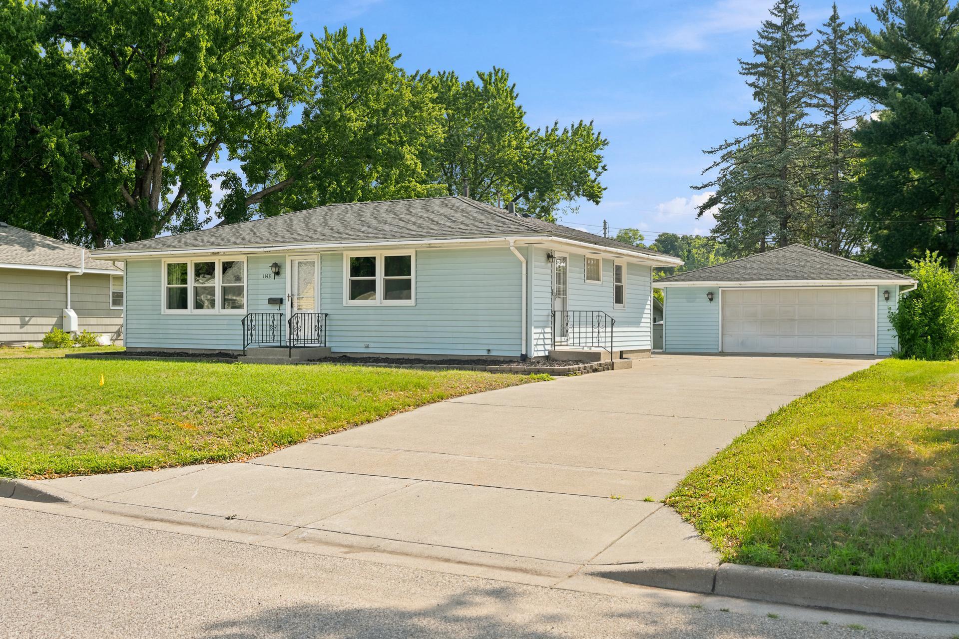 1148 Aurora Ave, Saint Paul Park, MN 55071