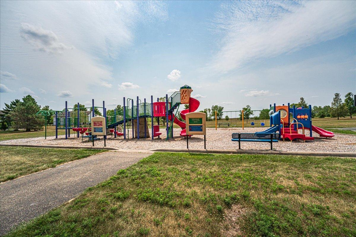 180 Tuttle Dr, Hastings, MN 55033