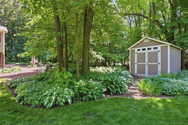 1021 Wildwood Way, Chaska, MN 55318